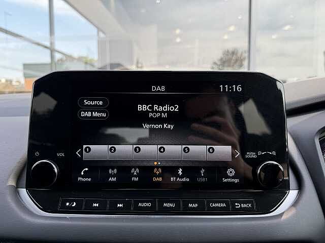 Nissan Qashqai 1.3 DiG-T MH N-Connecta 5dr