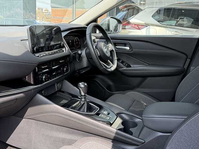 Nissan Qashqai 1.3 DiG-T MH N-Connecta 5dr