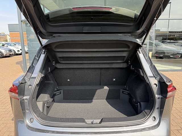 Nissan Qashqai 1.3 DiG-T MH N-Connecta 5dr