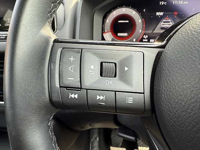 Nissan Qashqai 1.3 DiG-T MH N-Connecta 5dr