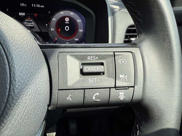 Nissan Qashqai 1.3 DiG-T MH N-Connecta 5dr