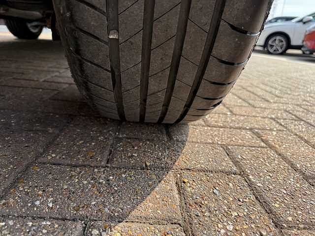 Nissan Qashqai 1.3 DiG-T MH N-Connecta 5dr