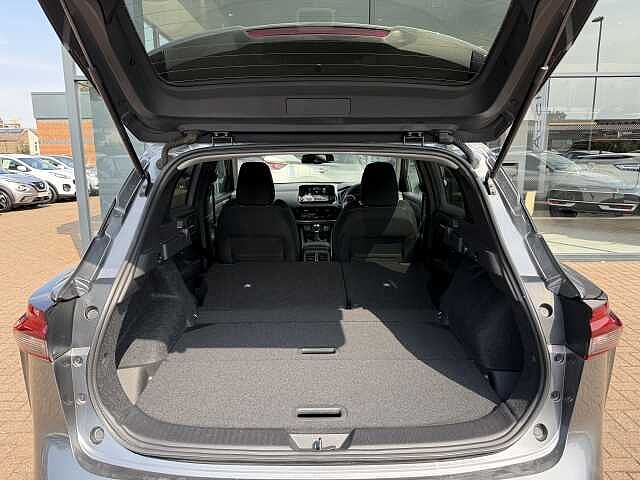 Nissan Qashqai 1.3 DiG-T MH N-Connecta 5dr