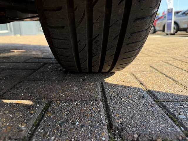 Nissan Juke 1.0 DiG-T 114 N-Connecta 5dr