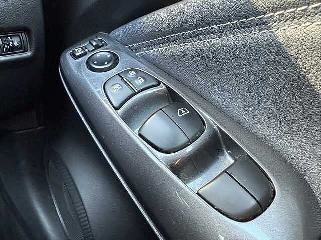 Nissan Juke 1.0 DiG-T 114 N-Connecta 5dr