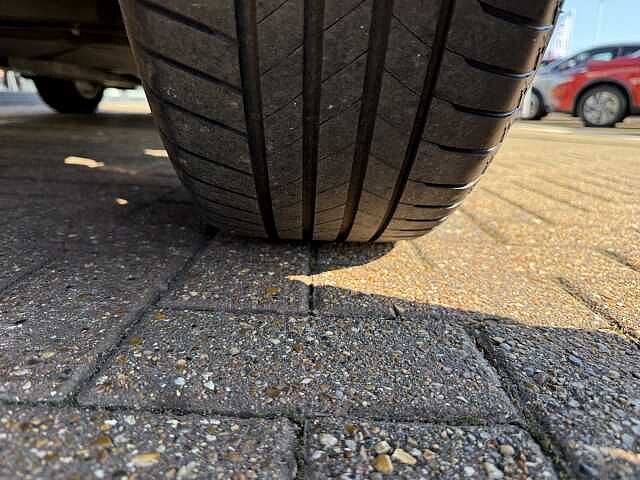 Nissan Juke 1.0 DiG-T 114 N-Connecta 5dr