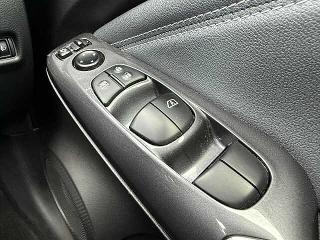 Nissan Juke 1.0 DiG-T 114 N-Connecta 5dr DCT