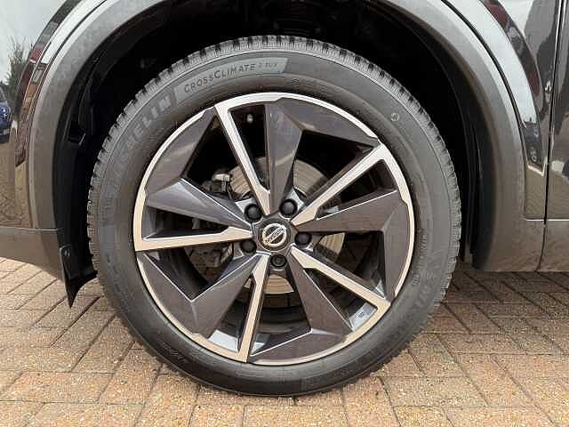 Nissan Qashqai 1.3 DiG-T MH Tekna 5dr