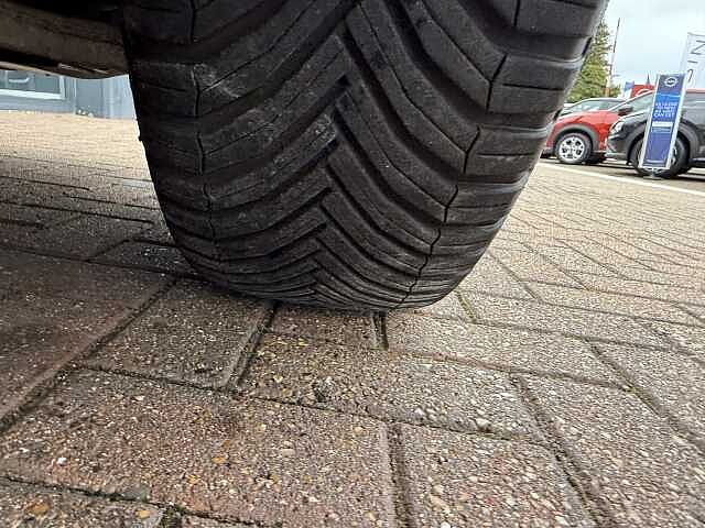 Nissan Qashqai 1.3 DiG-T MH Tekna 5dr