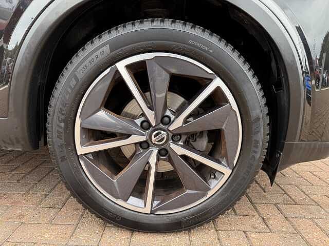 Nissan Qashqai 1.3 DiG-T MH Tekna 5dr