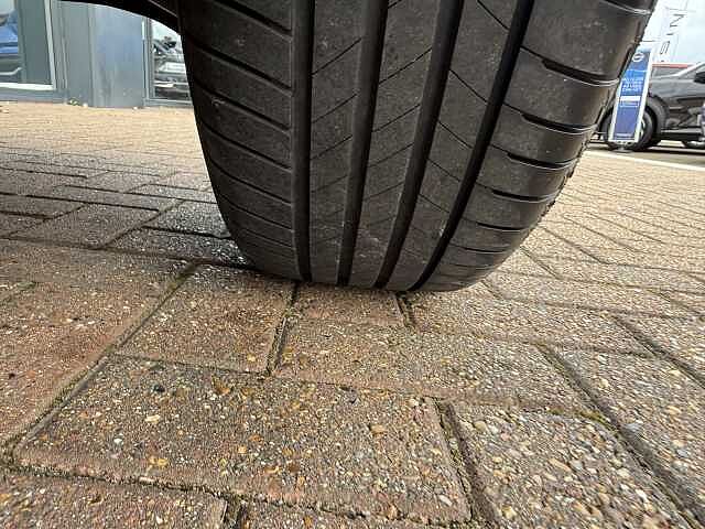 Nissan Juke 1.0 DiG-T 114 N-Connecta 5dr