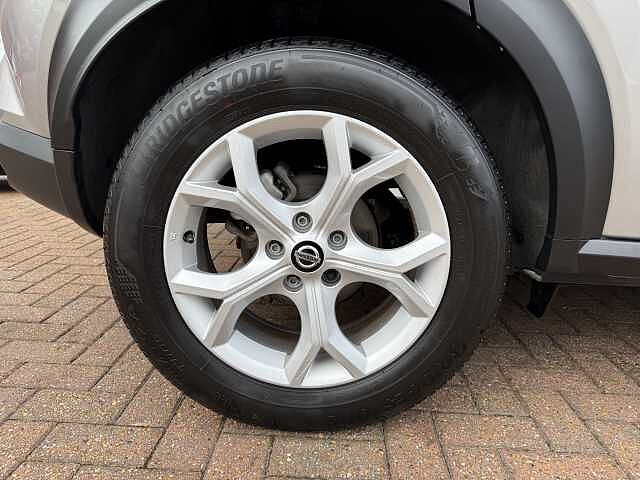 Nissan Juke 1.0 DiG-T 114 N-Connecta 5dr