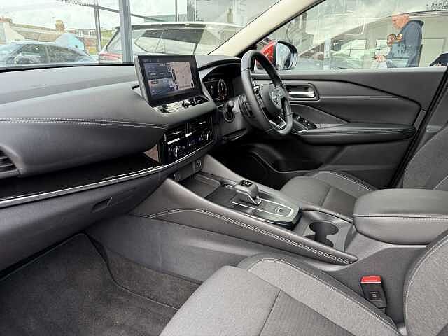 Nissan Qashqai 1.3 DiG-T MH 158 N-Connecta 5dr Xtronic
