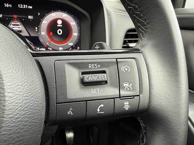 Nissan Qashqai 1.3 DiG-T MH 158 N-Connecta 5dr Xtronic