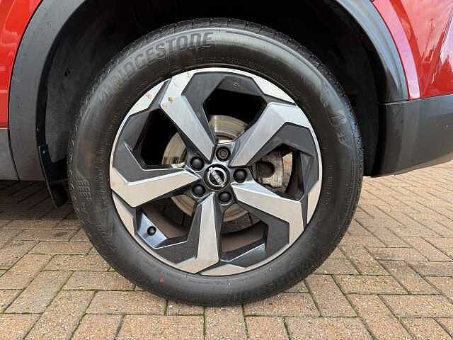 Nissan Qashqai 1.3 DiG-T MH 158 N-Connecta 5dr Xtronic