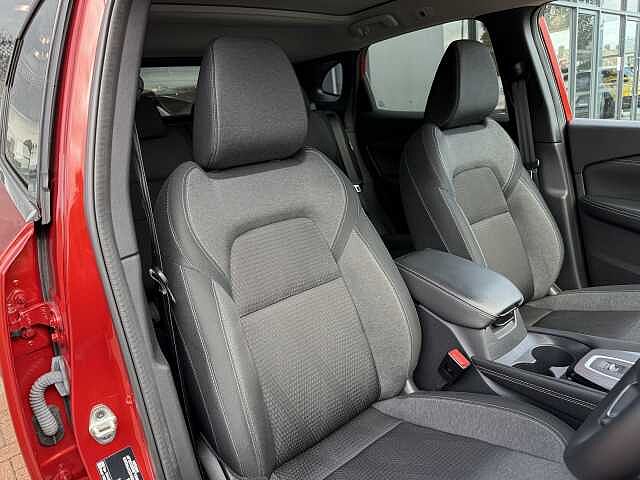 Nissan Qashqai 1.3 DiG-T MH 158 N-Connecta 5dr Xtronic