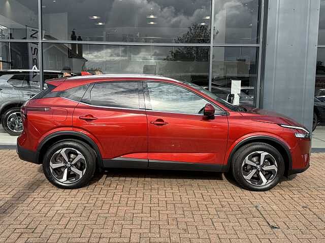 Nissan Qashqai 1.3 DiG-T MH 158 N-Connecta 5dr Xtronic