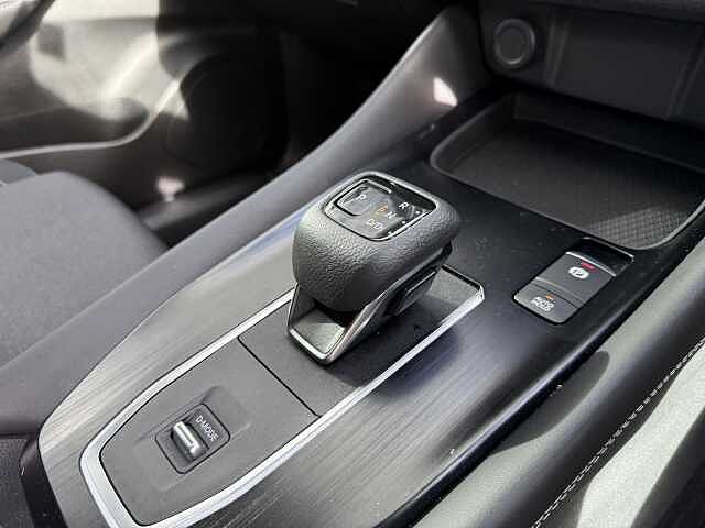 Nissan Qashqai 1.3 DiG-T MH 158 N-Connecta 5dr Xtronic