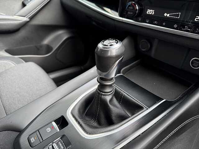 Nissan Qashqai 1.3 DiG-T MH N-Connecta 5dr