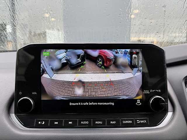 Nissan Qashqai 1.3 DiG-T MH N-Connecta 5dr