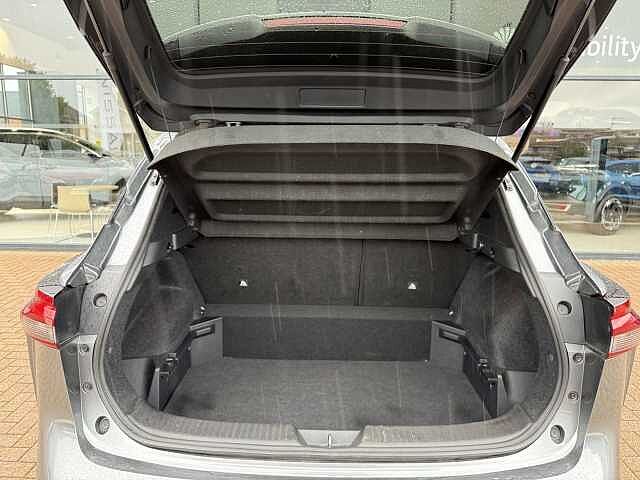 Nissan Qashqai 1.3 DiG-T MH N-Connecta 5dr