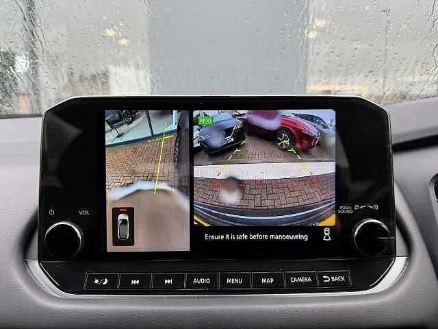 Nissan Qashqai 1.3 DiG-T MH N-Connecta 5dr