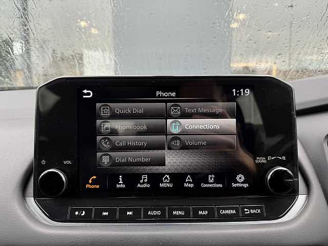 Nissan Qashqai 1.3 DiG-T MH N-Connecta 5dr