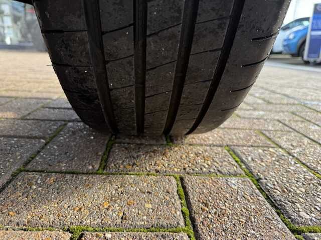 Nissan Juke 1.0 DiG-T Tekna+ 5dr