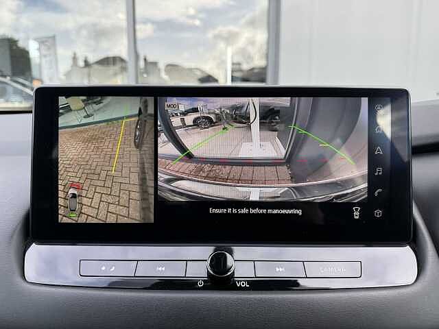 Nissan Qashqai 1.3 DiG-T MH 158 N-Connecta 5dr Xtronic