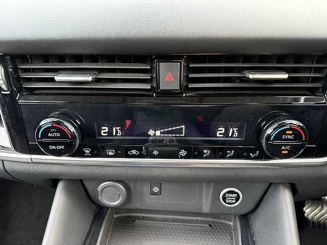 Nissan Qashqai 1.3 DiG-T MH 158 N-Connecta 5dr Xtronic