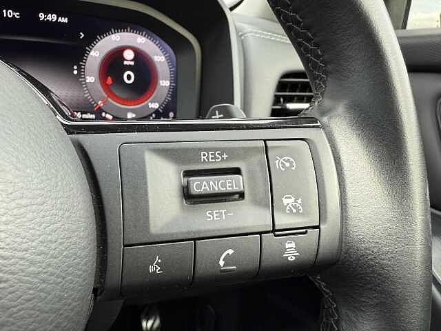 Nissan Qashqai 1.3 DiG-T MH 158 N-Connecta 5dr Xtronic