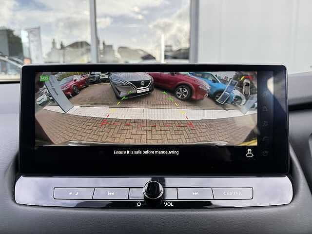 Nissan Qashqai 1.3 DiG-T MH 158 N-Connecta 5dr Xtronic