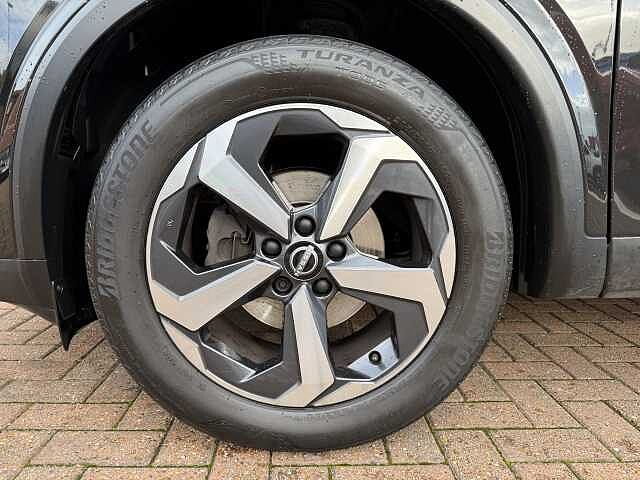 Nissan Qashqai 1.3 DiG-T MH 158 N-Connecta 5dr Xtronic