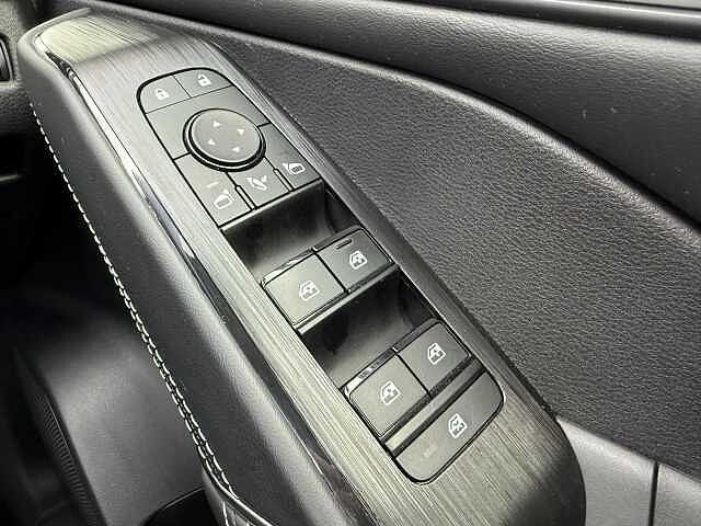 Nissan Qashqai 1.3 DiG-T MH 158 N-Connecta 5dr Xtronic