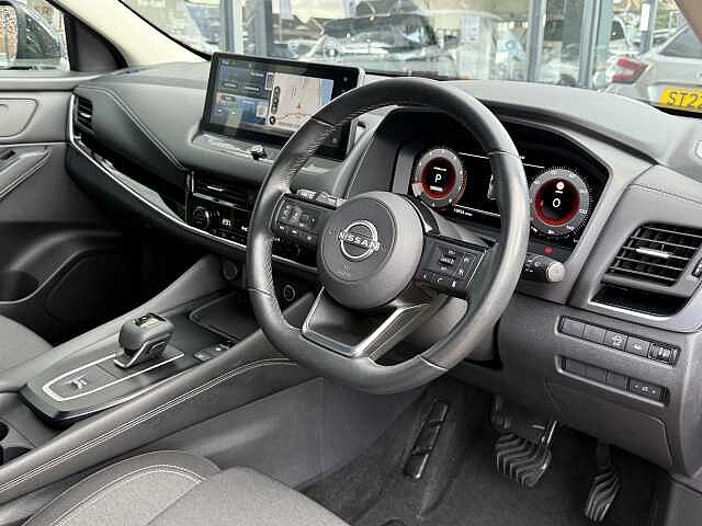 Nissan Qashqai 1.3 DiG-T MH 158 N-Connecta 5dr Xtronic