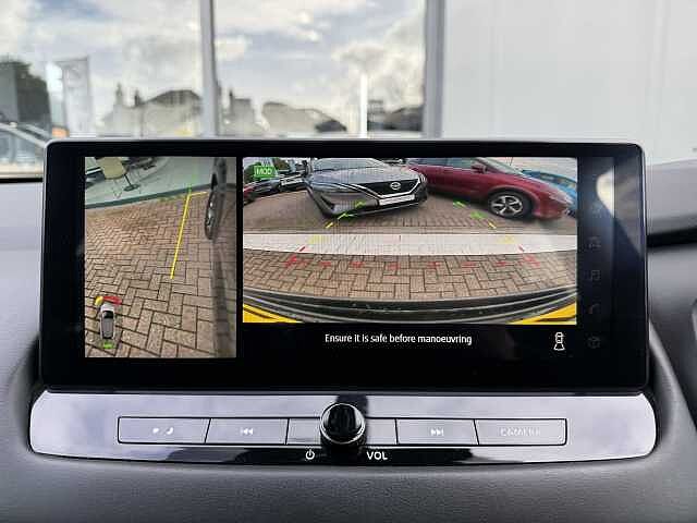 Nissan Qashqai 1.3 DiG-T MH 158 N-Connecta 5dr Xtronic