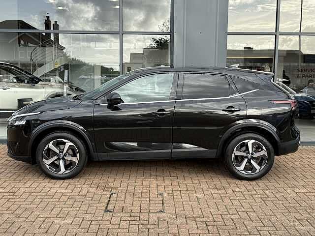 Nissan Qashqai 1.3 DiG-T MH 158 N-Connecta 5dr Xtronic