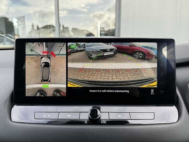 Nissan Qashqai 1.3 DiG-T MH 158 N-Connecta 5dr Xtronic