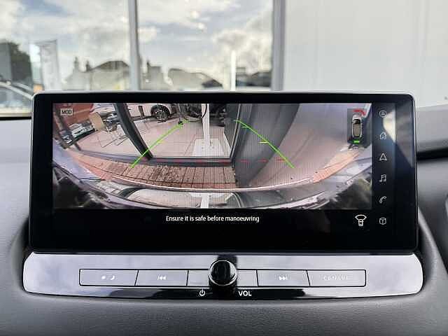 Nissan Qashqai 1.3 DiG-T MH 158 N-Connecta 5dr Xtronic