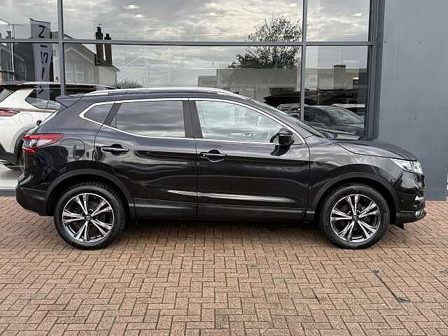 Nissan Qashqai 1.7 dCi N-Connecta 5dr