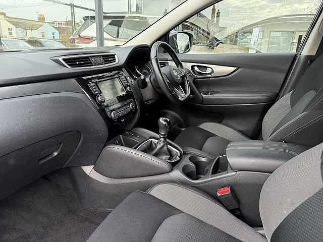 Nissan Qashqai 1.7 dCi N-Connecta 5dr
