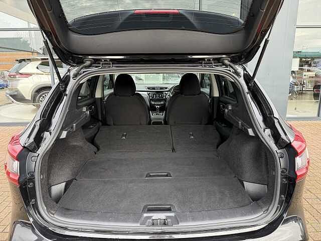 Nissan Qashqai 1.7 dCi N-Connecta 5dr