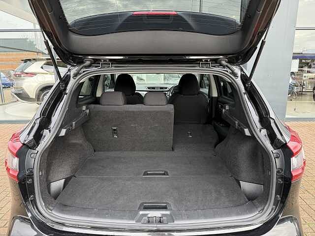 Nissan Qashqai 1.7 dCi N-Connecta 5dr