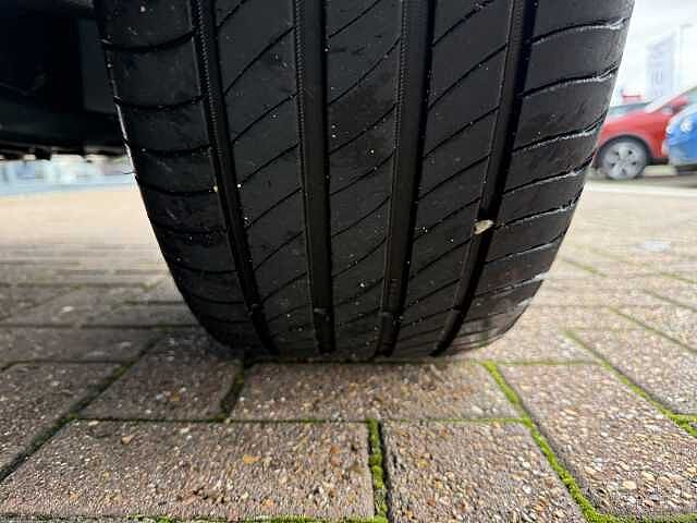 Nissan Qashqai 1.7 dCi N-Connecta 5dr