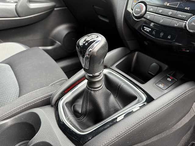Nissan Qashqai 1.7 dCi N-Connecta 5dr