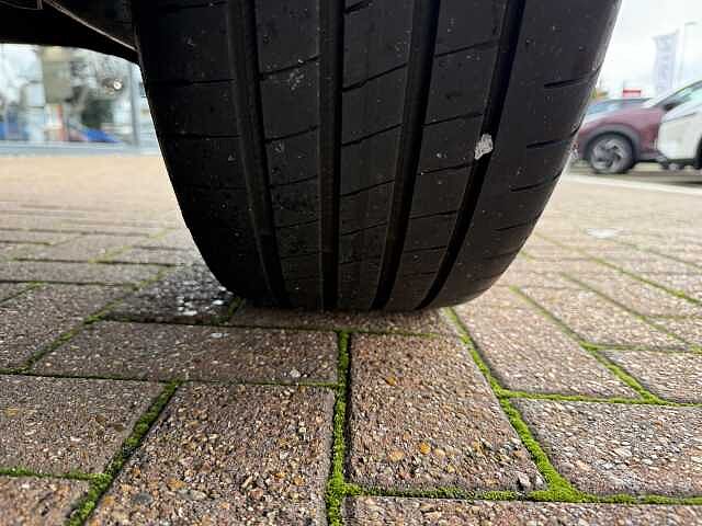 Nissan Juke 1.0 DiG-T 114 Tekna 5dr