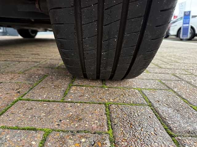 Nissan Juke 1.0 DiG-T 114 Tekna 5dr