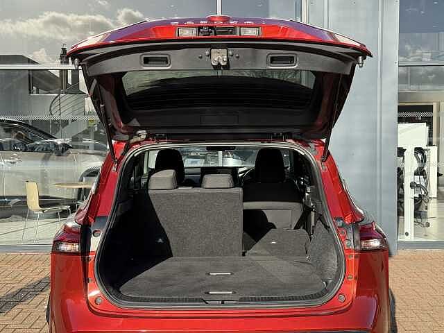 Nissan Qashqai 1.3 DiG-T MH N-Connecta 5dr