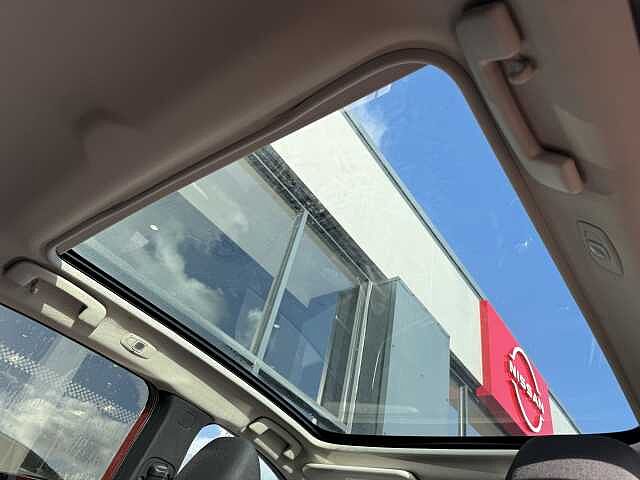 Nissan Qashqai 1.3 DiG-T MH N-Connecta 5dr