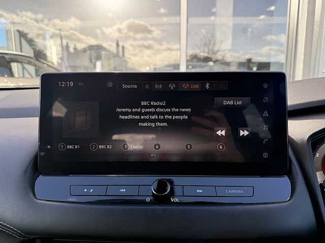 Nissan Qashqai 1.3 DiG-T MH N-Connecta 5dr